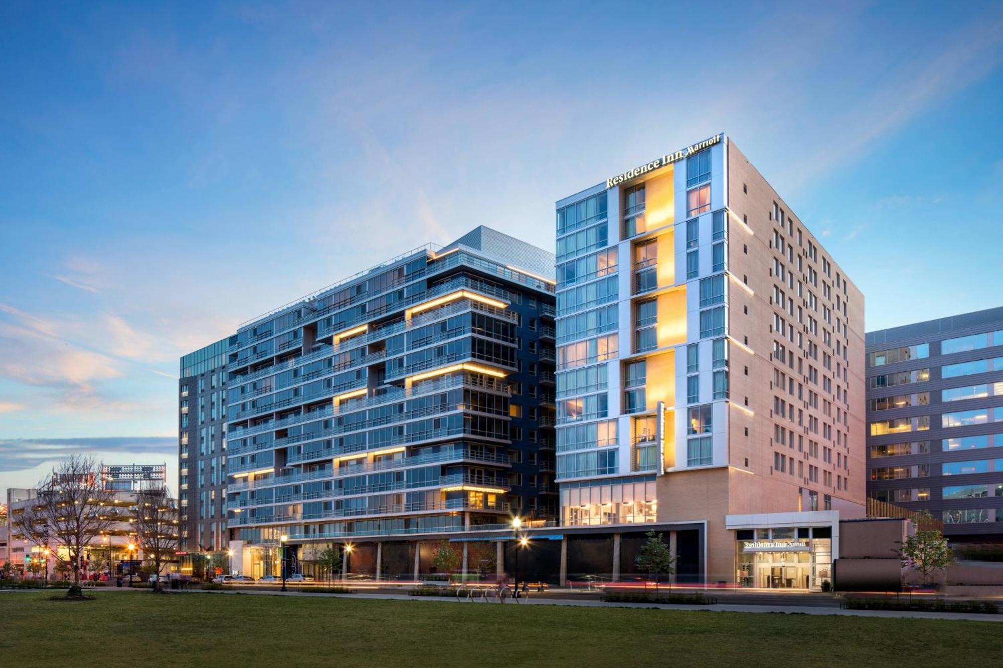 Residence Inn Washington Capitol Hill/Navy Yard מראה חיצוני תמונה